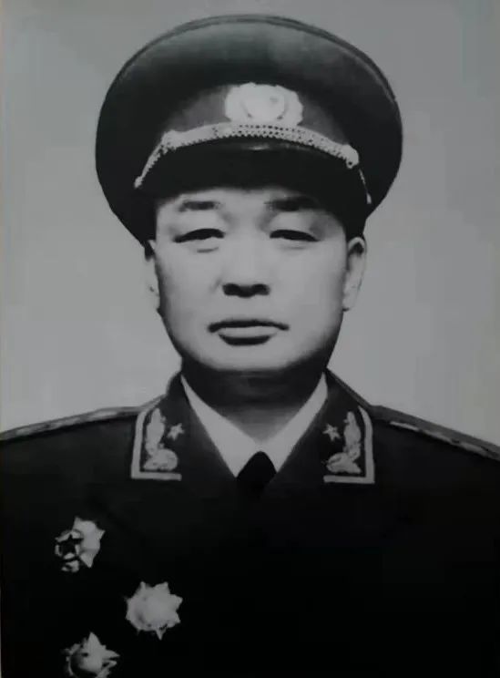 文革中唯一自杀的开国上将也是第一个自杀身亡的省委书记 阎红彦